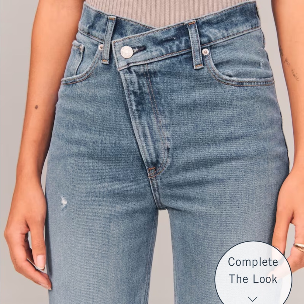 Abercrombie and Fitch the 90’s straight ultra high rise size 25